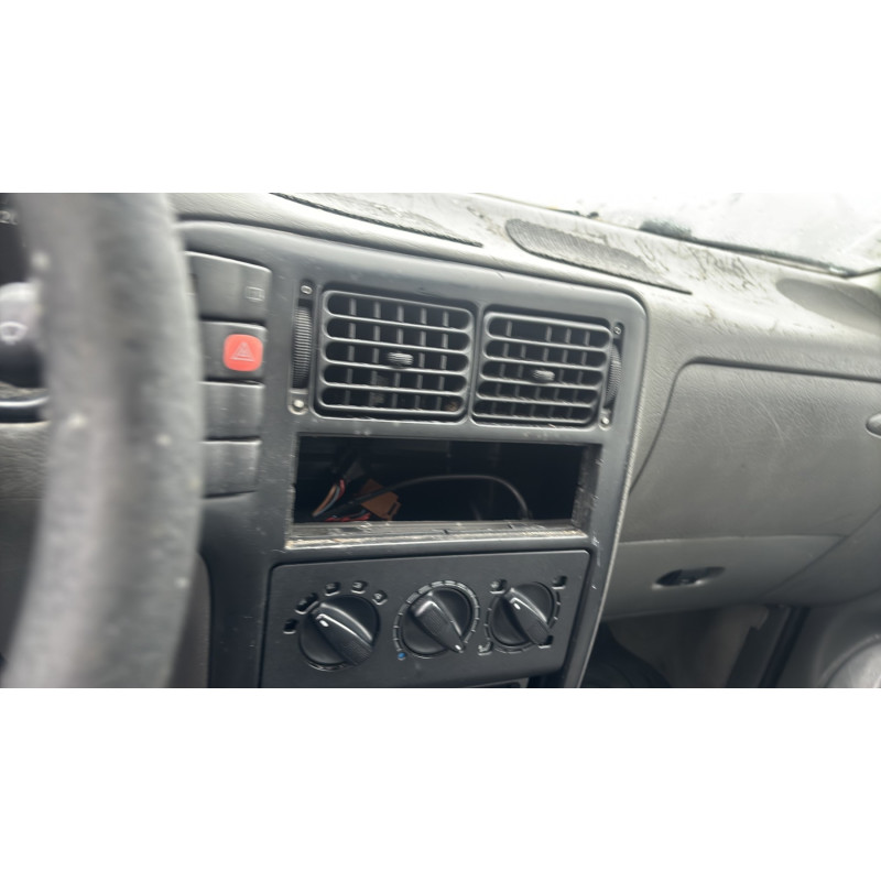 Optique avant secondaire gauche (feux)(clignotant) VOLKSWAGEN POLO 3 Photo n°19