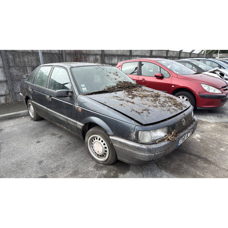 Feu arriere secondaire gauche (feux) VOLKSWAGEN PASSAT 3 Photo n°7