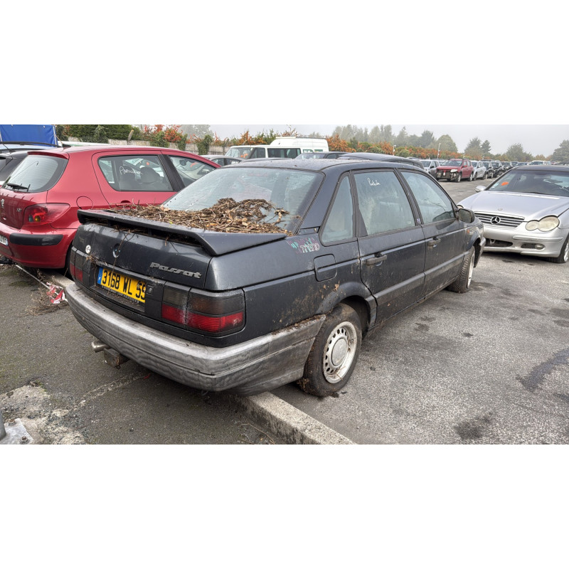 Feu arriere secondaire gauche (feux) VOLKSWAGEN PASSAT 3 Photo n°8