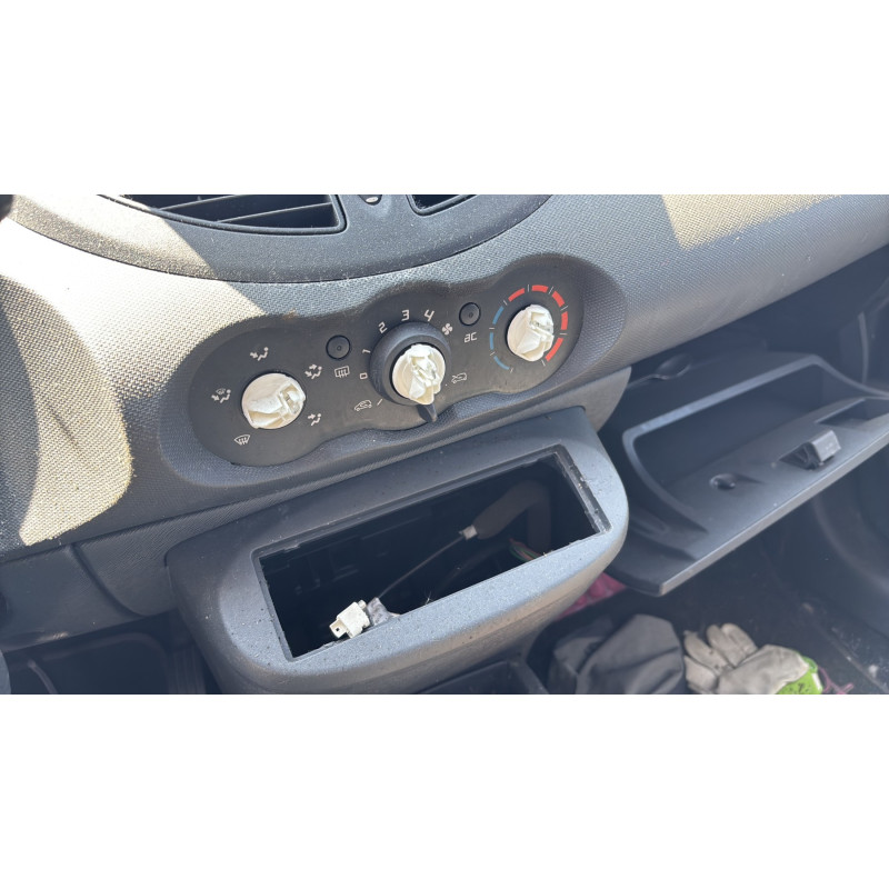 Feu arriere secondaire droit (feux) RENAULT TWINGO 2 Photo n°17