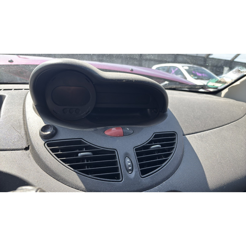 Feu arriere secondaire droit (feux) RENAULT TWINGO 2 Photo n°18