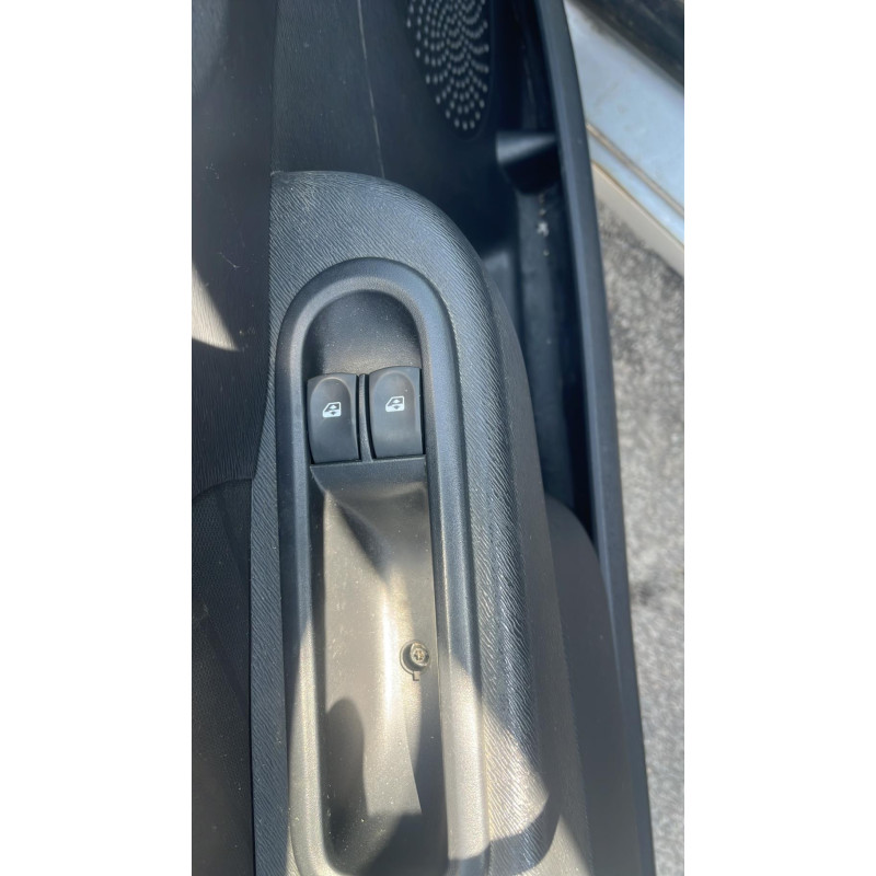 Feu arriere secondaire droit (feux) RENAULT TWINGO 2 Photo n°10