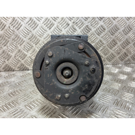 Compresseur clim RENAULT SCENIC 1 Photo n°1