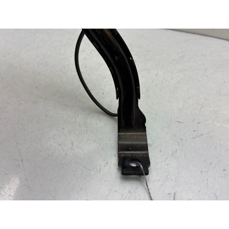 Attache ceinture avant gauche VOLKSWAGEN GOLF 5 Photo n°5