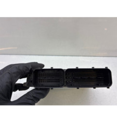 Calculateur moteur VOLKSWAGEN GOLF 5 Photo n°1