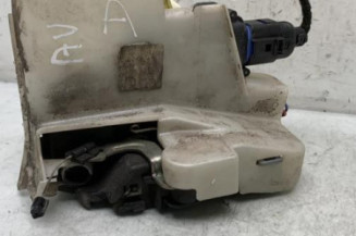 Serrure avant droit VOLKSWAGEN POLO 4