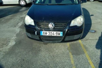 Serrure avant droit VOLKSWAGEN POLO 4