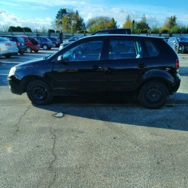 Serrure avant droit VOLKSWAGEN POLO 4 Photo n°8