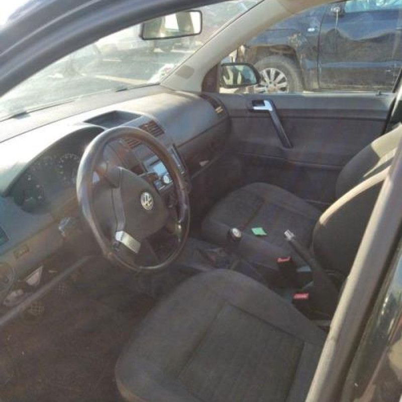 Serrure avant droit VOLKSWAGEN POLO 4 Photo n°9