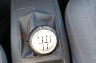 Serrure avant droit VOLKSWAGEN POLO 4