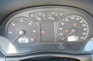 Serrure avant droit VOLKSWAGEN POLO 4
