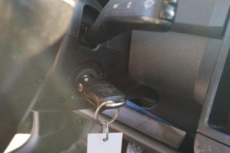 Serrure avant droit VOLKSWAGEN POLO 4