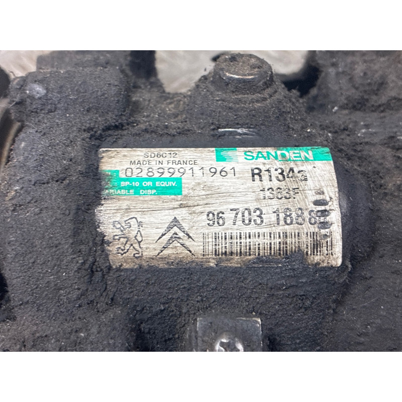 Compresseur clim CITROEN C4 1 Photo n°3