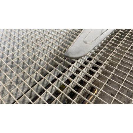 Baguette de porte arriere droite RENAULT CLIO 4