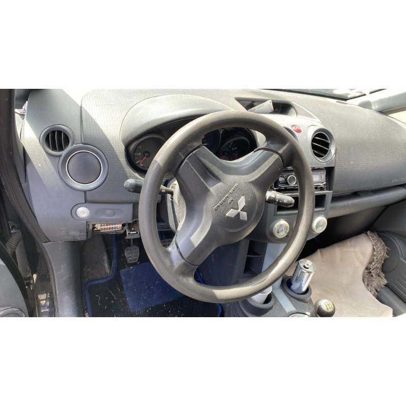 Feu arriere secondaire droit (feux) MITSUBISHI COLT 6 Photo n°6