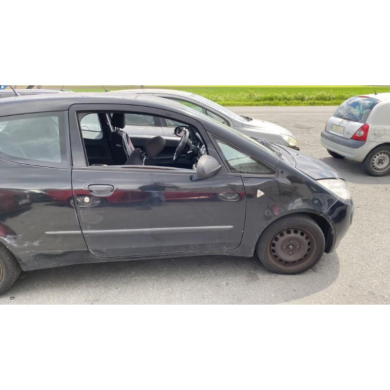 Feu arriere secondaire droit (feux) MITSUBISHI COLT 6 Photo n°11