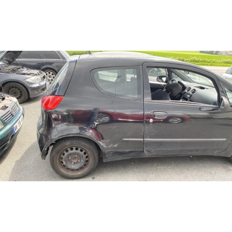 Feu arriere secondaire droit (feux) MITSUBISHI COLT 6 Photo n°13