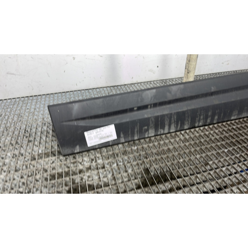 Baguette de porte avant gauche SEAT ATECA Photo n°2