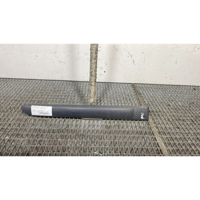 Baguette de porte arriere droite RENAULT CLIO 2 CAMPUS Photo n°1