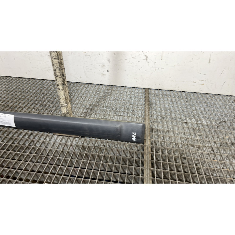 Baguette de porte arriere droite RENAULT CLIO 2 CAMPUS Photo n°3