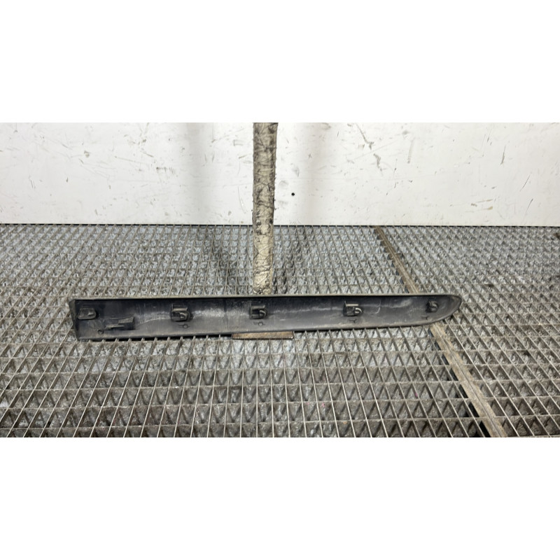 Baguette de porte arriere droite RENAULT CLIO 2 CAMPUS Photo n°4