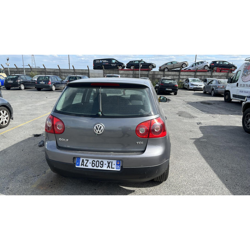 Feu arriere secondaire gauche (feux) VOLKSWAGEN GOLF 5 Photo n°6