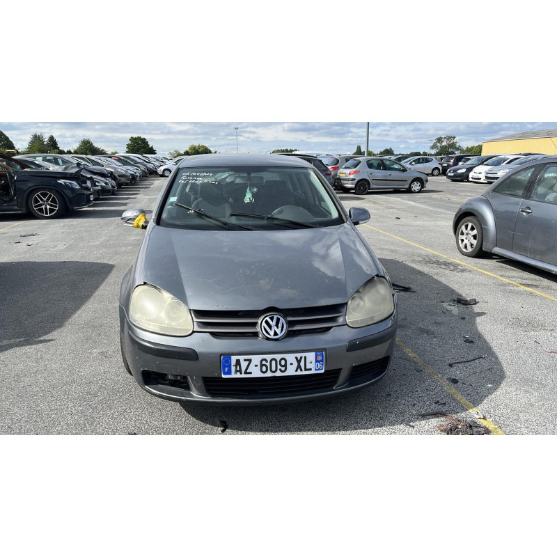Feu arriere secondaire gauche (feux) VOLKSWAGEN GOLF 5 Photo n°9