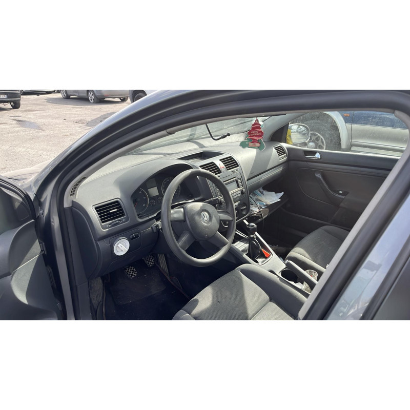 Feu arriere secondaire gauche (feux) VOLKSWAGEN GOLF 5 Photo n°11