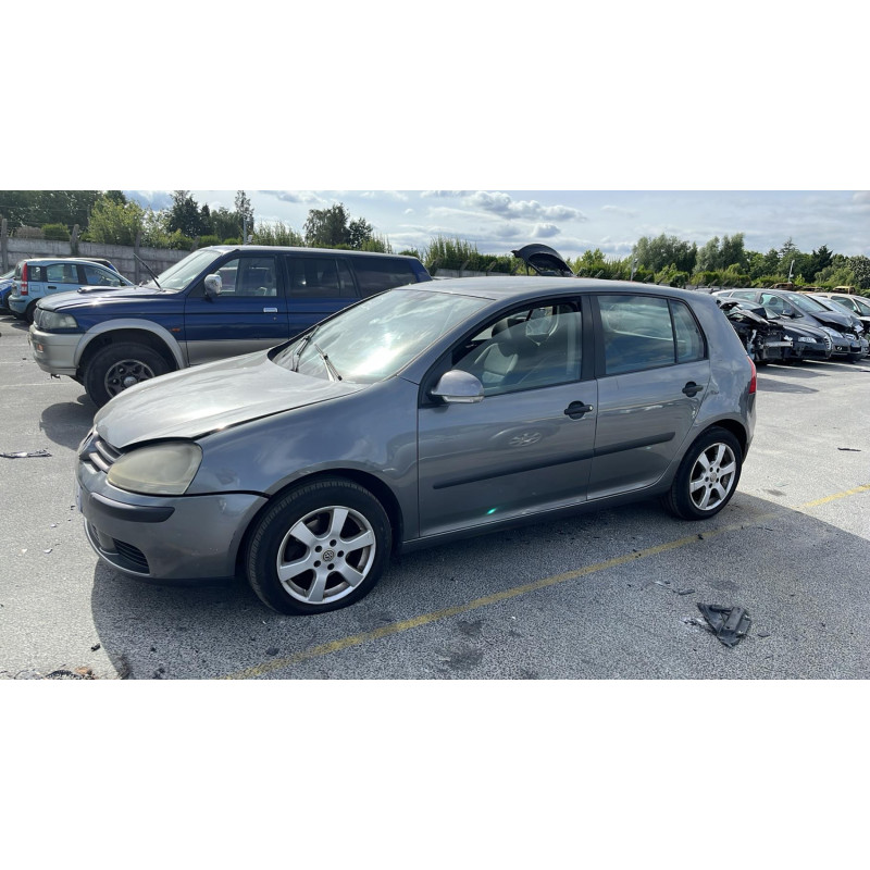 Feu arriere secondaire gauche (feux) VOLKSWAGEN GOLF 5 Photo n°12