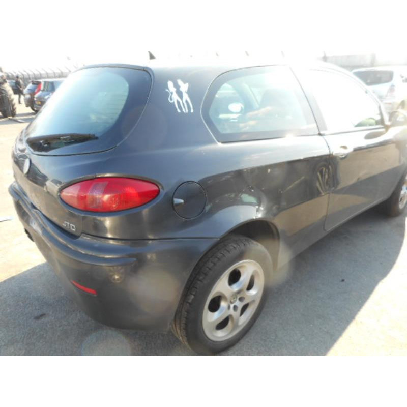 Feu arriere principal gauche (feux) ALFA ROMEO 147 Photo n°6