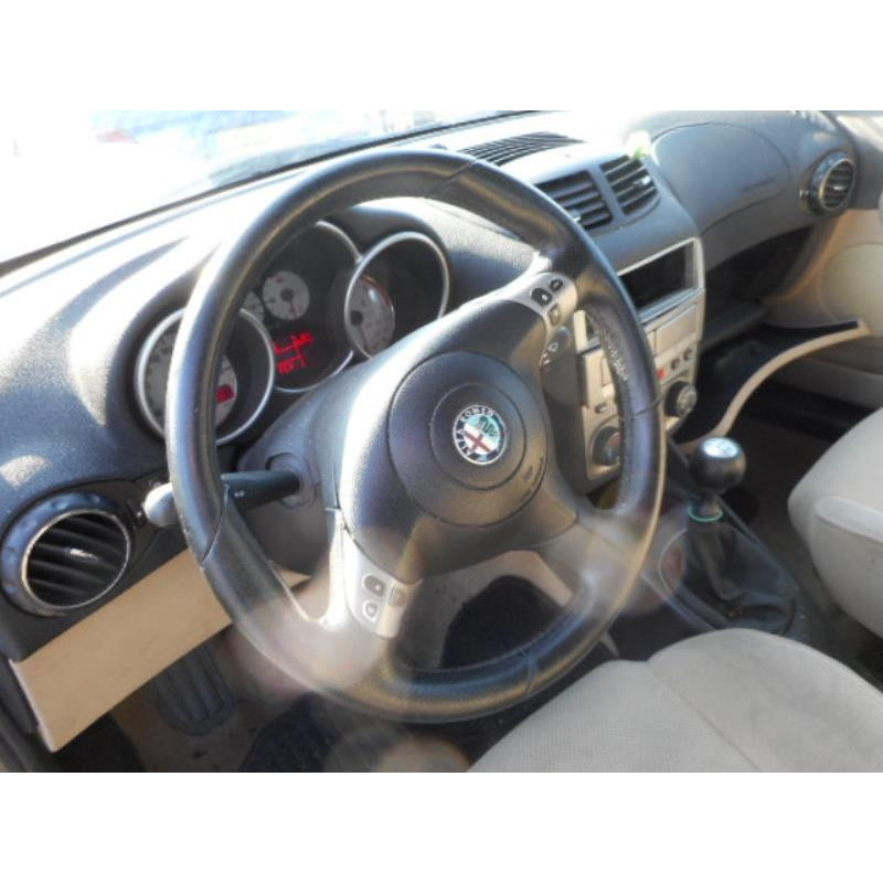 Feu arriere principal gauche (feux) ALFA ROMEO 147 Photo n°8