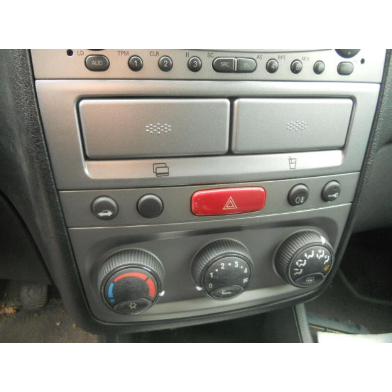 Feu arriere secondaire droit (feux) ALFA ROMEO 147 Photo n°11