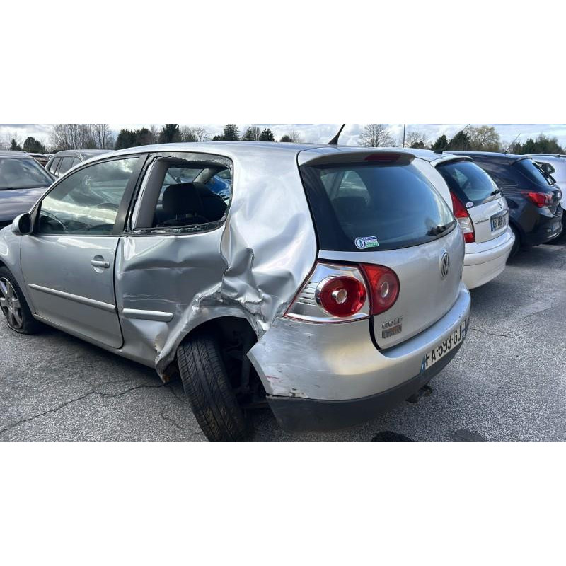 Feu arriere secondaire gauche (feux) VOLKSWAGEN GOLF 5 Photo n°10