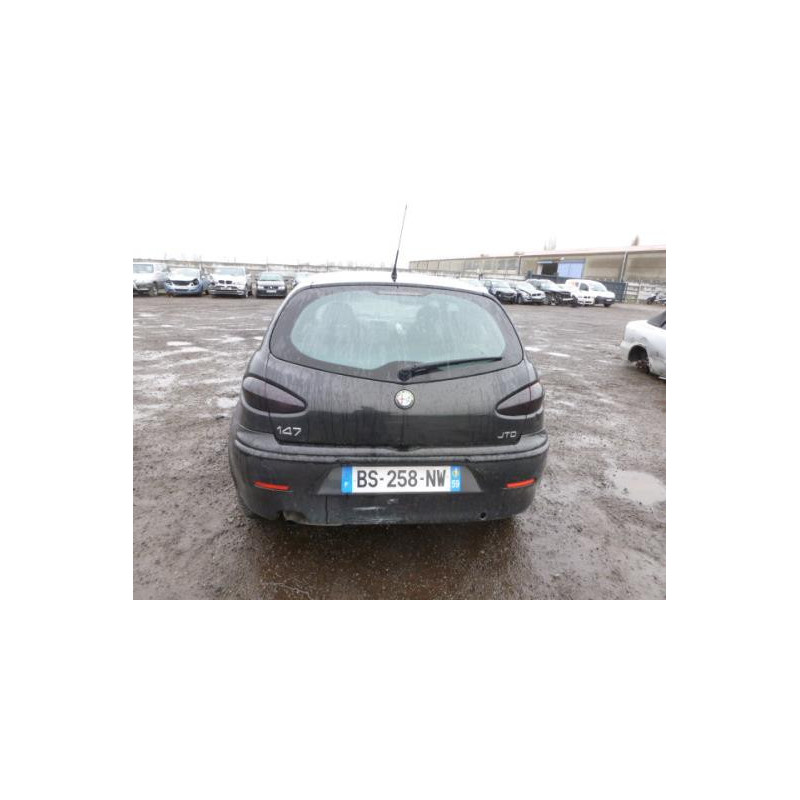 Feu arriere secondaire droit (feux) ALFA ROMEO 147 Photo n°8