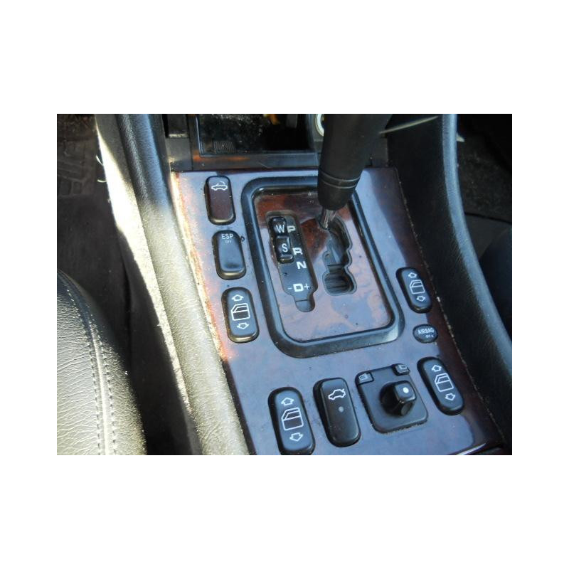 Feu arriere secondaire gauche (feux) MERCEDES CLASSE CLK 208 Photo n°9
