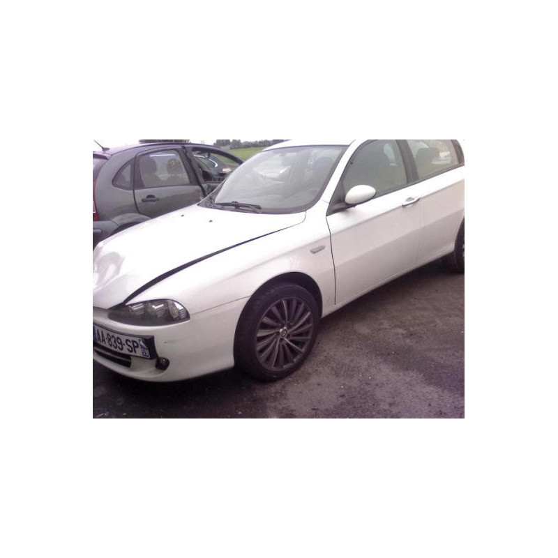 Feu arriere secondaire gauche (feux) ALFA ROMEO 147 Photo n°4