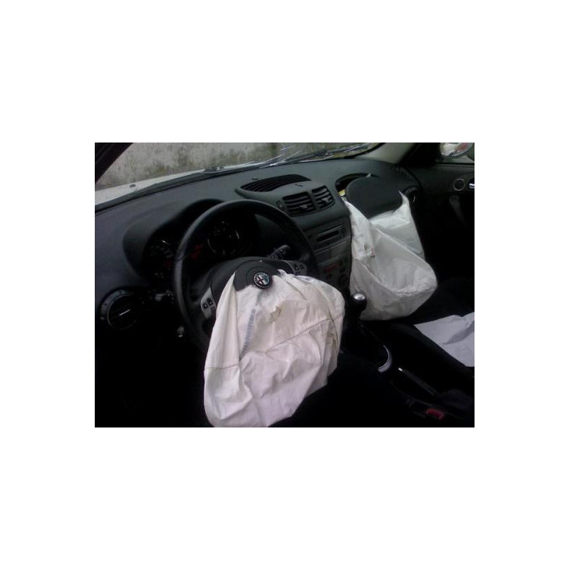 Feu arriere secondaire gauche (feux) ALFA ROMEO 147 Photo n°10