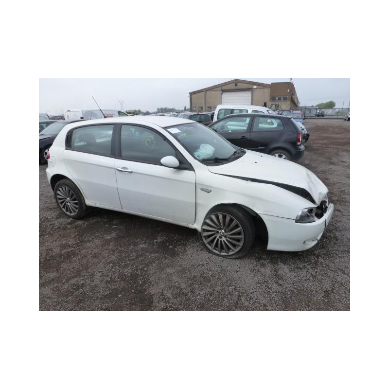 Feu arriere secondaire gauche (feux) ALFA ROMEO 147 Photo n°14