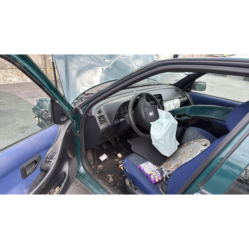 Leve vitre electrique avant gauche PEUGEOT 306 Photo n°17