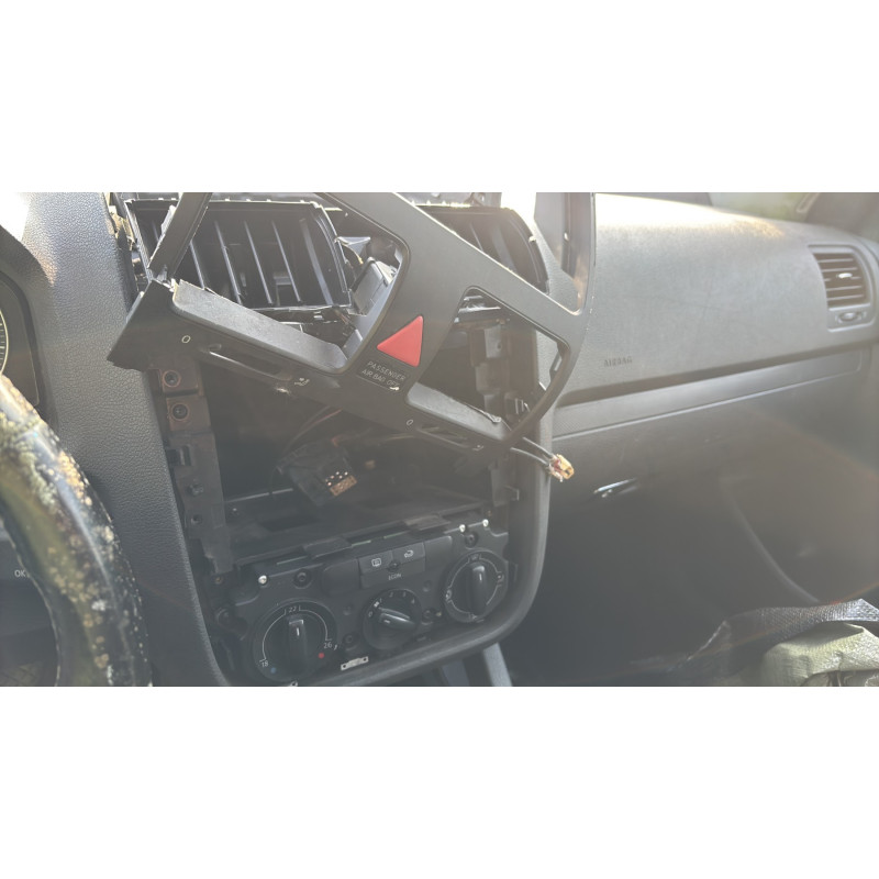 Moteur essuie glace arriere VOLKSWAGEN GOLF 5 Photo n°16