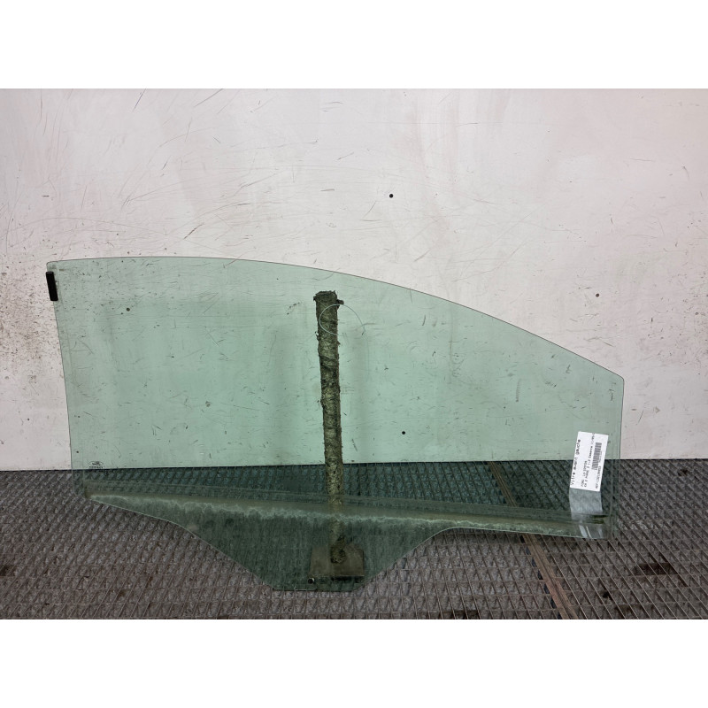 Vitre avant gauche FORD KA 2 Photo n°3