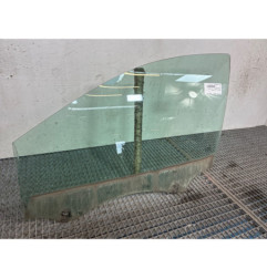 Vitre avant gauche RENAULT CLIO 3 Photo n°1