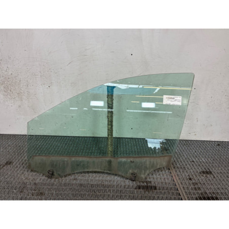Vitre avant gauche RENAULT CLIO 3