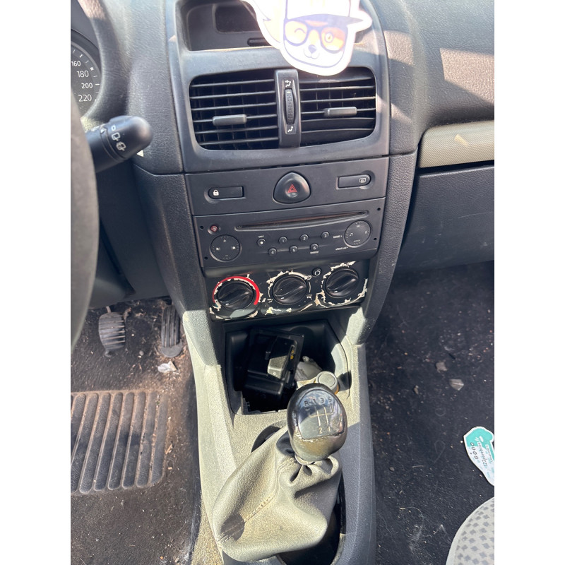 Leve vitre electrique avant gauche RENAULT CLIO 2 Photo n°12