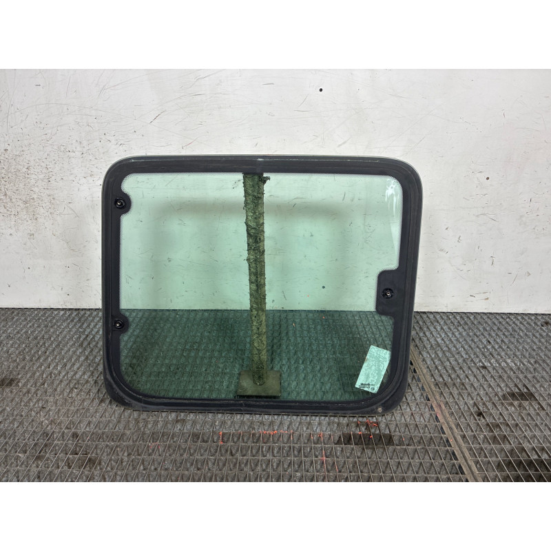 Vitre arriere droit RENAULT KANGOO 1 Photo n°3