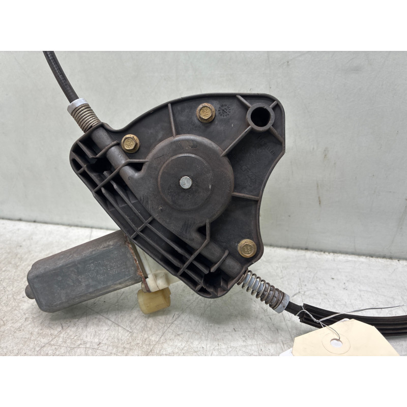 Leve vitre electrique avant gauche RENAULT CLIO 2 Photo n°5