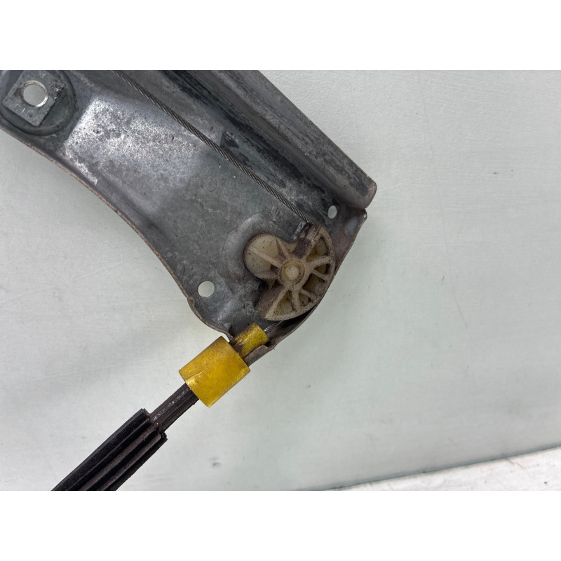 Leve vitre electrique avant gauche RENAULT CLIO 2 Photo n°8