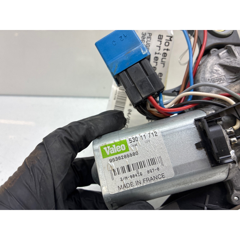 Moteur essuie glace arriere PEUGEOT 306 Photo n°1