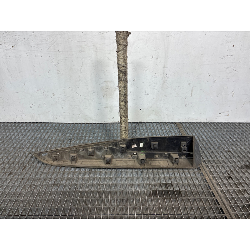 Baguette de porte arriere gauche  RENAULT CLIO 4 Photo n°4