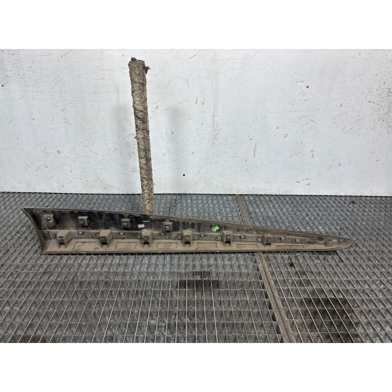Baguette de porte avant gauche RENAULT CLIO 4 Photo n°1